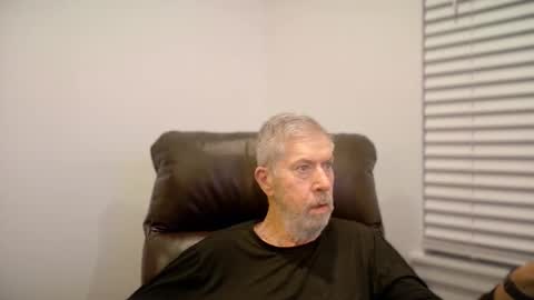 Snapshot of yougogirl_3 chatting on 27, 11, 2025 Colorado Guy Straight online show from 27, 11, 2025