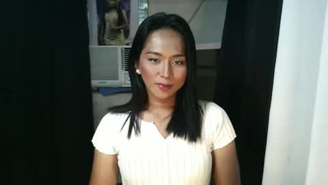 Snapshot of yougot_yanie chatting on 3, 11, 2025 Yanie online show from 3, 11, 2025