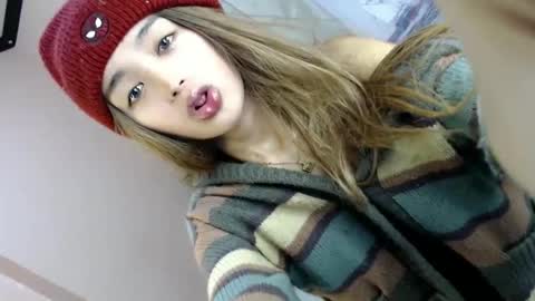 Snapshot of yougotelise69 chatting on 4, 12, 2024 HAPPY BIRTHDAY TO ME online show from 4, 12, 2024