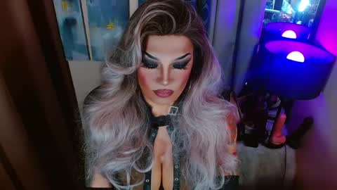 QUEEN MADISON  online show from 23, 5, 2026