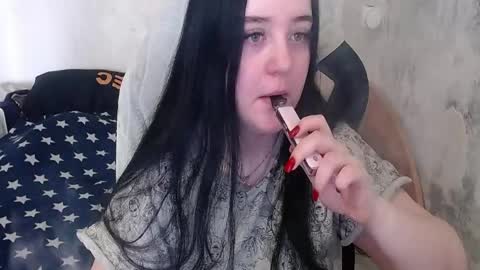Snapshot of your_8a8y chatting on 27, 4, 2026 your_8a8y online show from 27, 4, 2026
