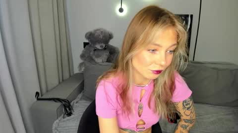 Snapshot of your_alice0 chatting on 15, 10, 2025 Alice online show from 15, 10, 2025