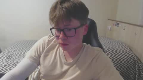 Snapshot of your_boyfriend123 chatting on 14, 5, 2026 Max online show from 14, 5, 2026