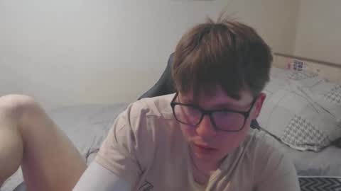 Snapshot of your_boyfriend123 chatting on 19, 5, 2026 Max online show from 19, 5, 2026