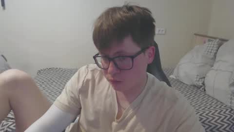 Snapshot of your_boyfriend123 chatting on 27, 5, 2026 Max online show from 27, 5, 2026