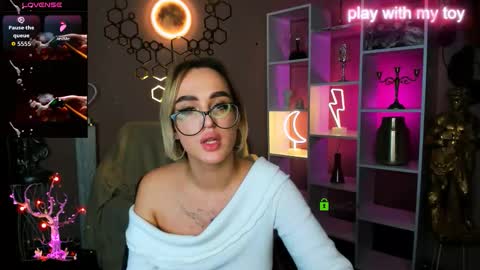 Snapshot of your_bunny12 chatting on 25, 11, 2025 your bunny12 online show from 25, 11, 2025