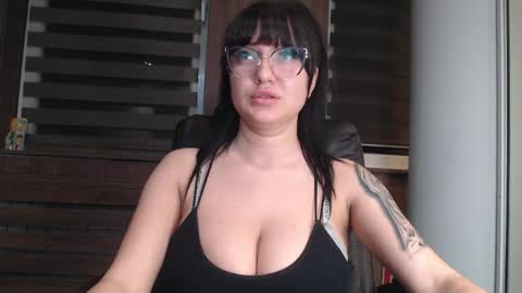 your_bustygirl online show from 4, 4, 2026