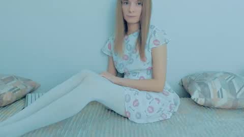 Lily online show from 5, 10, 2025