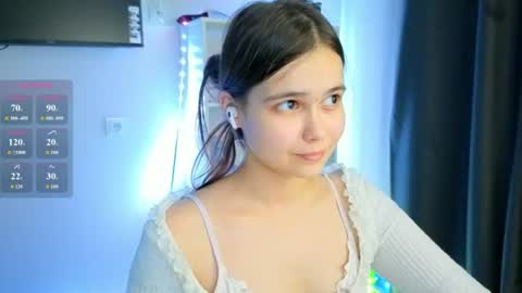 Snapshot of your_casual_vibes chatting on 6, 7, 2026 Julia Next stream online show from 6, 7, 2026