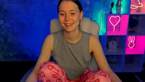 Ella online show from 27, 4, 2026