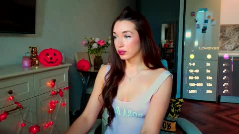 Snapshot of your_evaa chatting on 2, 11, 2025 your Evaa online show from 2, 11, 2025