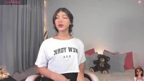 Snapshot of your_favorite_doll_ chatting on 5, 8, 2026 Eliza online show from 5, 8, 2026