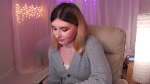 Snapshot of your_freya chatting on 28, 12, 2024 Freya online show from 28, 12, 2024