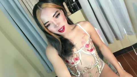 Snapshot of your_girl_yeka chatting on 27, 6, 2026 your_girl_yeka online show from 27, 6, 2026