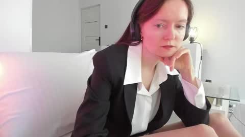 Snapshot of your_librarian chatting on 16, 12, 2025 Your Librarian online show from 16, 12, 2025