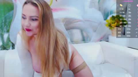 Snapshot of your_milf_lilly chatting on 11, 10, 2025 Lilly online show from 11, 10, 2025