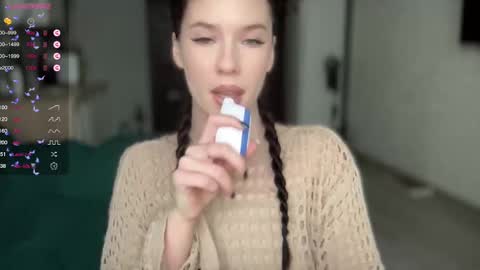 Mia  online show from 11, 2, 2025