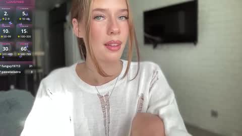 Mia  online show from 26, 9, 2025