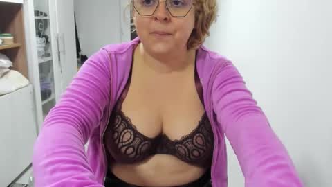 Snapshot of your_victoria chatting on 27, 3, 2026 Your Victoria online show from 27, 3, 2026