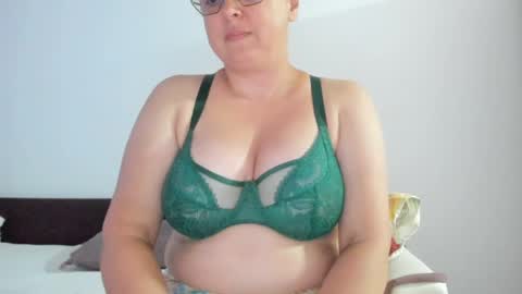 Snapshot of your_victoria chatting on 20, 6, 2026 Your Victoria online show from 20, 6, 2026