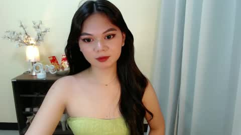 Snapshot of yourangelictransgirl chatting on 2, 2, 2025 Hi its me Yna online show from 2, 2, 2025