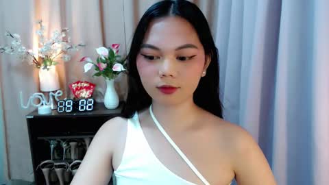 Snapshot of yourangelictransgirl chatting on 21, 9, 2025 Hi its me Yna online show from 21, 9, 2025