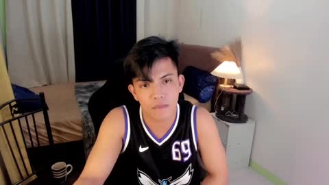 yourasian_bradley online show from 27, 2, 2025