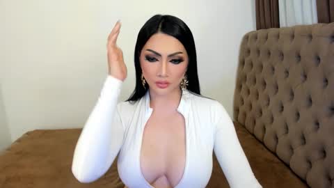 Snapshot of yourasiangoddess69 chatting on 1, 2, 2026 Goddess online show from 1, 2, 2026