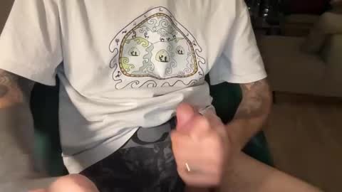 Snapshot of yourboo25 chatting on 19, 10, 2025 yourboo25 online show from 19, 10, 2025