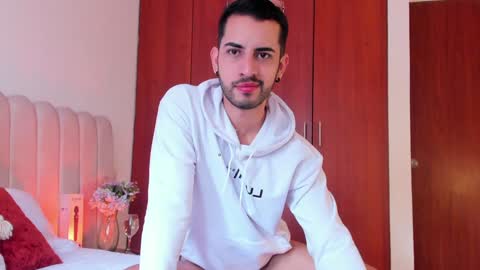 Snapshot of yourboynextdoor1 chatting on 11, 12, 2024 YOURBOYNEXTDOOR online show from 11, 12, 2024
