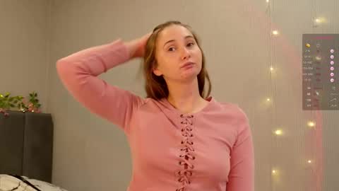 Snapshot of yourcreamyister chatting on 7, 11, 2025 creamysister online show from 7, 11, 2025