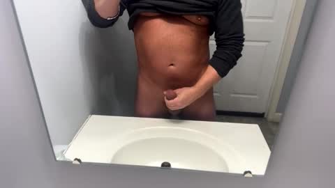 yourdaddy385061 online show from 19, 1, 2026