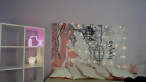 Snapshot of yourdreamcristal chatting on 19, 2, 2025 yourdreamcristal online show from 19, 2, 2025