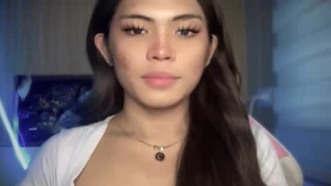 Snapshot of yourehot_pretty chatting on 27, 4, 2026 Do read my bio online show from 27, 4, 2026