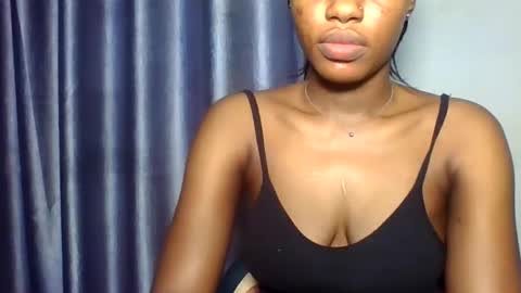 Snapshot of yourfavcamgirl_ chatting on 4, 2, 2026 favcamgirl online show from 4, 2, 2026