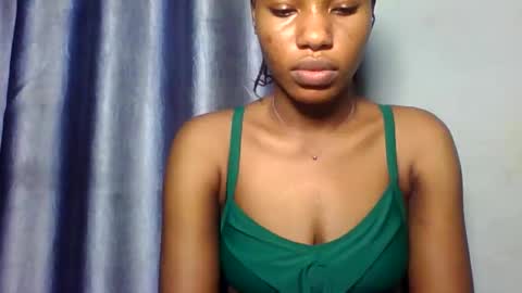 Snapshot of yourfavcamgirl_ chatting on 10, 2, 2026 favcamgirl online show from 10, 2, 2026
