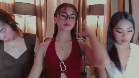 Snapshot of yourfavoratesunshine chatting on 9, 2, 2026 Sunshine online show from 9, 2, 2026