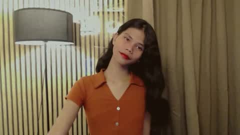 Snapshot of yourfavoratevivian chatting on 7, 11, 2025 Vivian online show from 7, 11, 2025