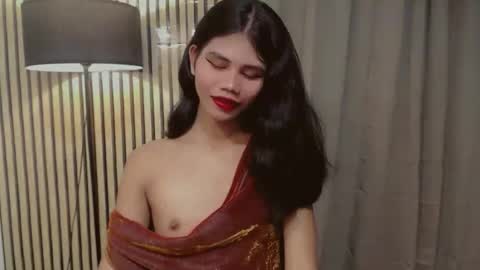 Snapshot of yourfavoratevivian chatting on 17, 11, 2025 Vivian online show from 17, 11, 2025