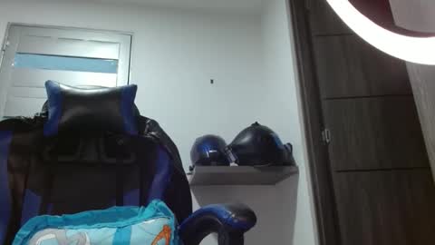 Snapshot of yourfavorite_bigclit chatting on 4, 6, 2026 yourfavorite_bigclit online show from 4, 6, 2026