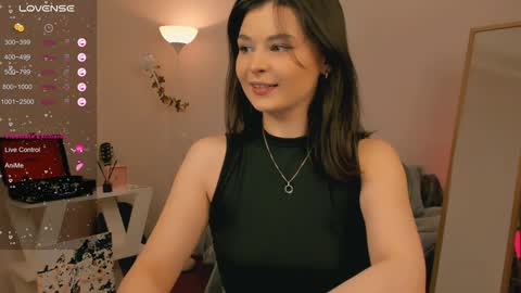 Snapshot of yourfrenchteacher chatting on 10, 12, 2024 Chloe online show from 10, 12, 2024