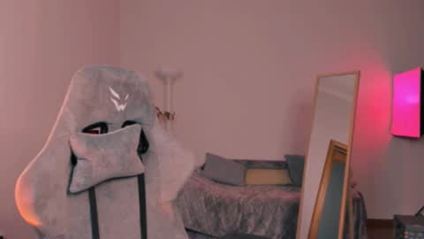Snapshot of yourfrenchteacher chatting on 1, 3, 2025 Chloe online show from 1, 3, 2025