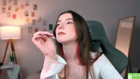 Snapshot of yourfrenchteacher chatting on 7, 10, 2025 Chloe online show from 7, 10, 2025
