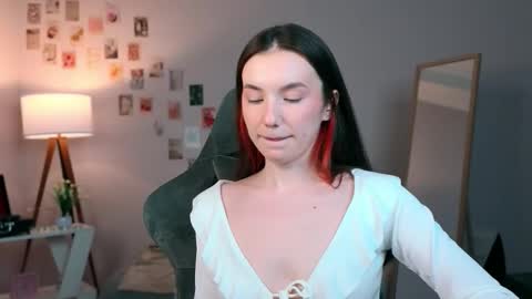 Snapshot of yourfrenchteacher chatting on 20, 10, 2025 Chloe online show from 20, 10, 2025