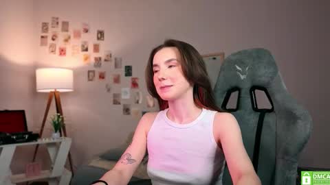 Snapshot of yourfrenchteacher chatting on 13, 11, 2025 Chloe online show from 13, 11, 2025