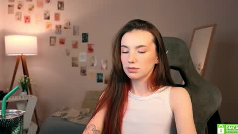 Snapshot of yourfrenchteacher chatting on 17, 11, 2025 Chloe online show from 17, 11, 2025