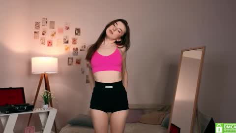 Snapshot of yourfrenchteacher chatting on 19, 11, 2025 Chloe online show from 19, 11, 2025