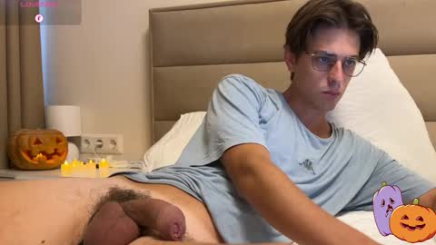 Chris online show from 30, 10, 2025