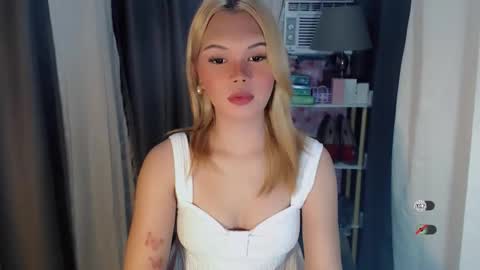 Snapshot of yourlovekylie chatting on 18, 4, 2026 KYLIE MORE online show from 18, 4, 2026