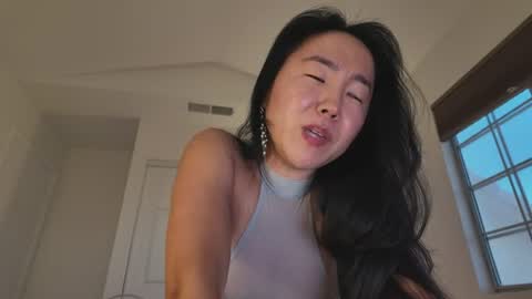 Snapshot of yourlovelykgirlfriend chatting on 11, 6, 2026 J i w o n online show from 11, 6, 2026
